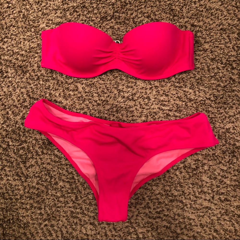 Strapless VS Bikini